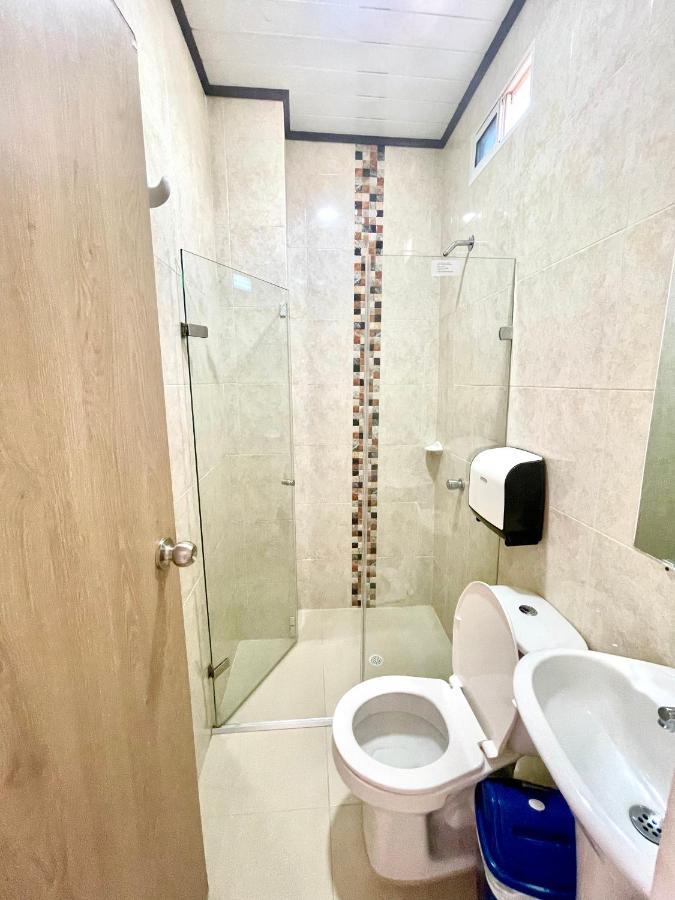 Y Restaurante La Quinta Hotel *