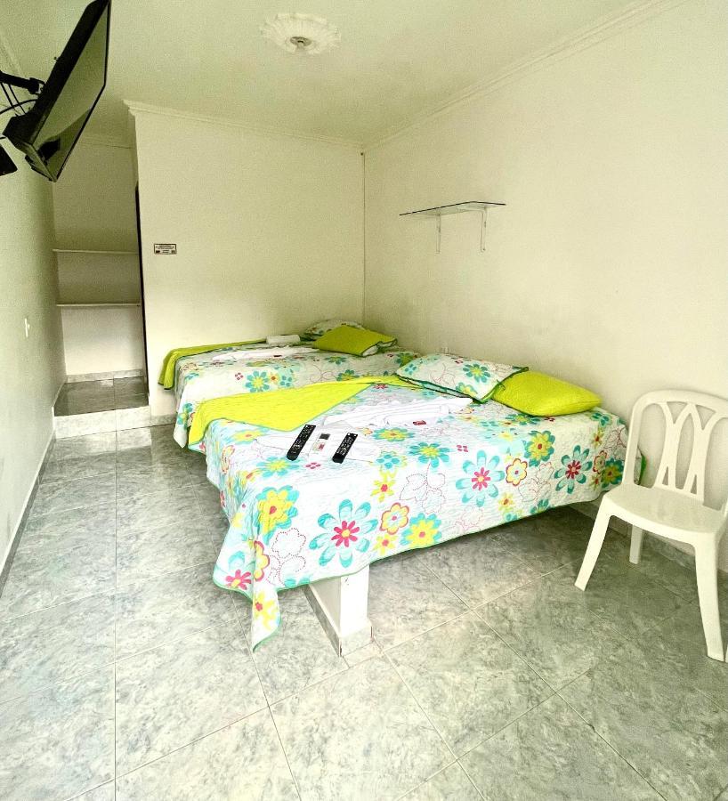 Y Restaurante La Quinta Hotel *